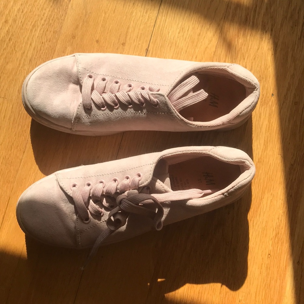 H&M sneakers size 37! (US size 6!)